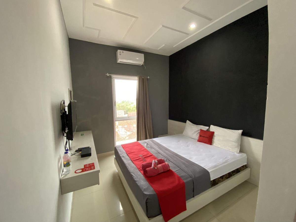 Reddoorz Near Rsud Margono Purwokerto 3 Hotel Exterior photo